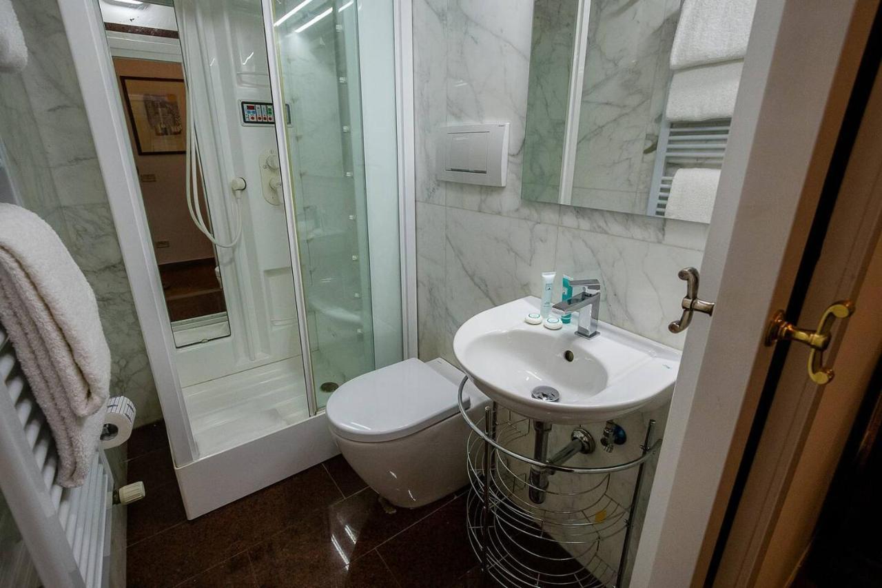 Acacia Firenze - Adelfa Apartment Exterior photo